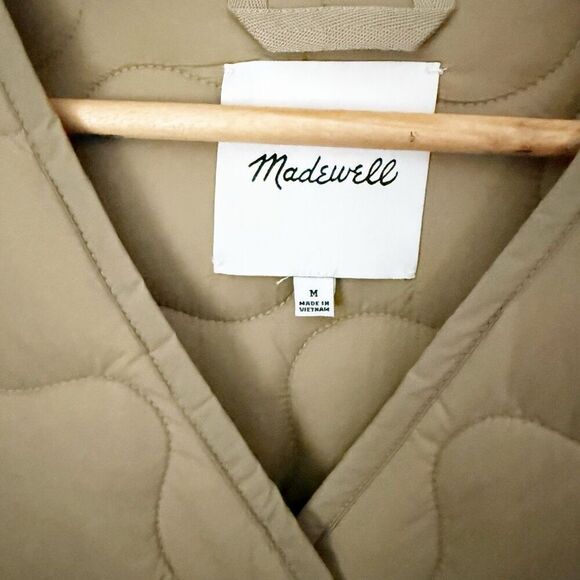 MADEWELL | Quilted Oversized Vest Puffer Tan Tie Waist Snap Close | Size Medium - Picture 7 of 9